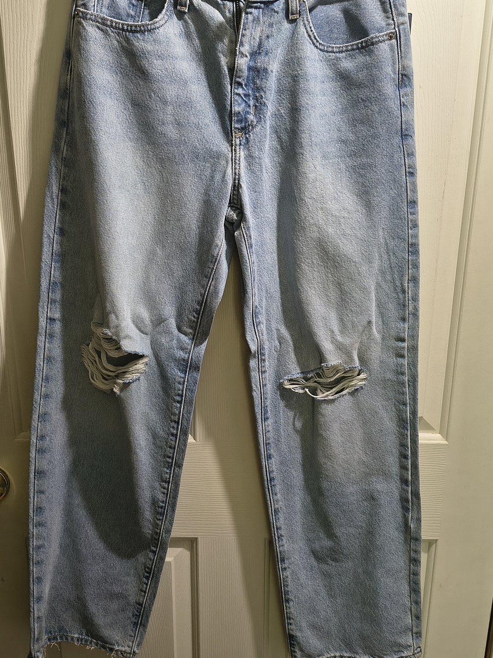 Relaxed Light Blue Ripped Women’s Jeans